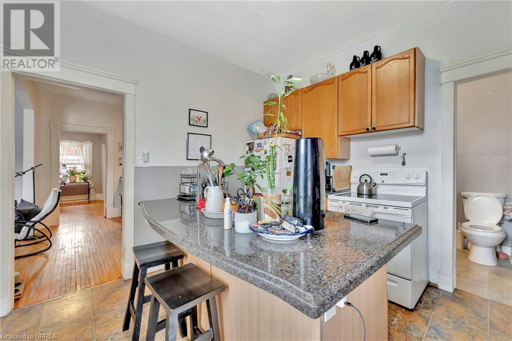 Photo 47 of 157 159 Market Street, Brantford ON
