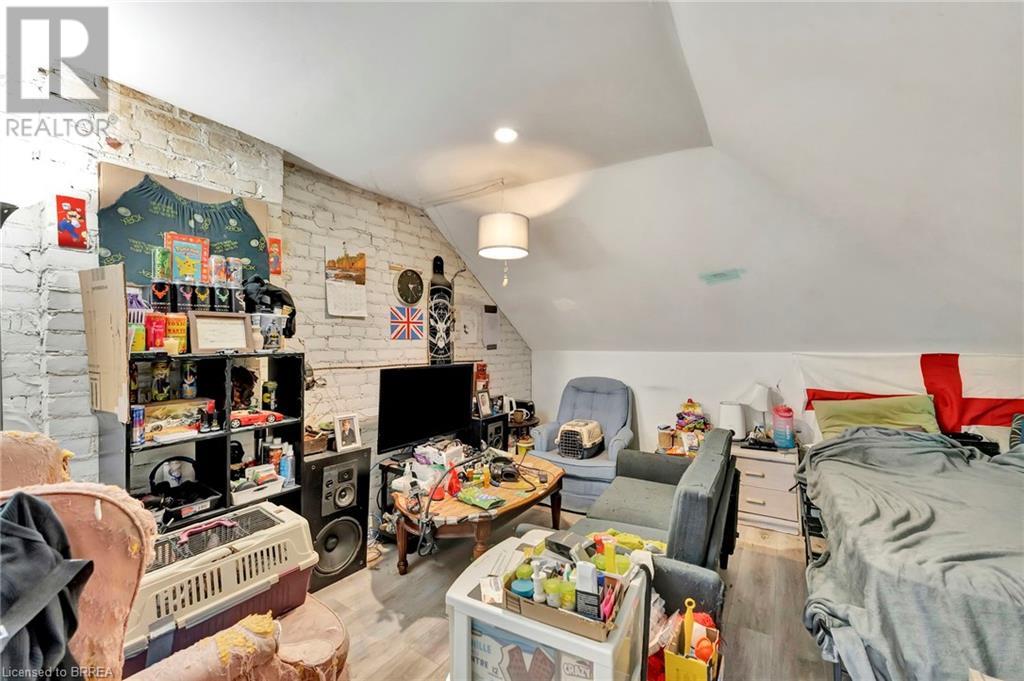 Photo 17 of 157 159 Market Street, Brantford ON