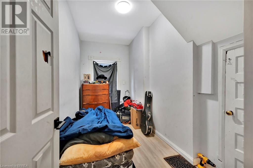 Photo 32 of 157 159 Market Street, Brantford ON