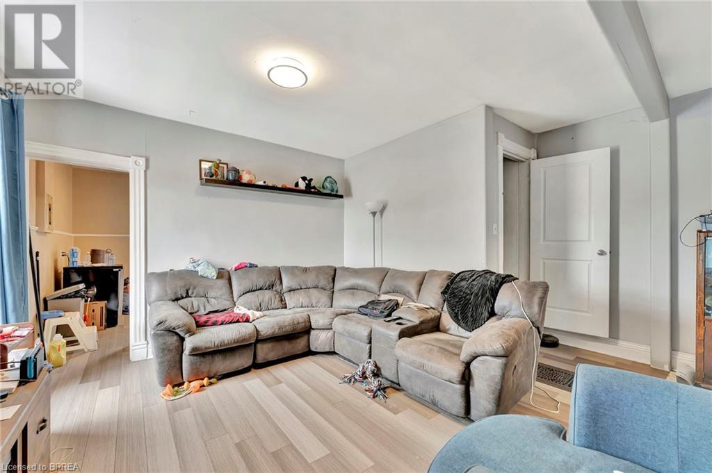Photo 42 of 157 159 Market Street, Brantford ON