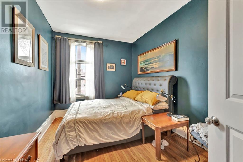 Photo 37 of 157 159 Market Street, Brantford ON