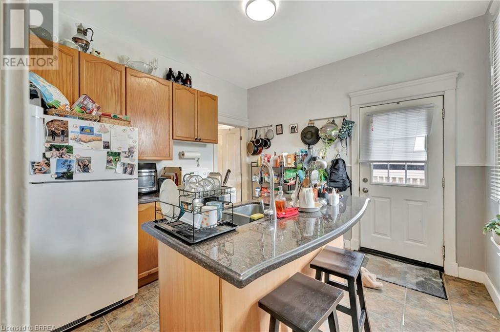 Photo 39 of 157 159 Market Street, Brantford ON
