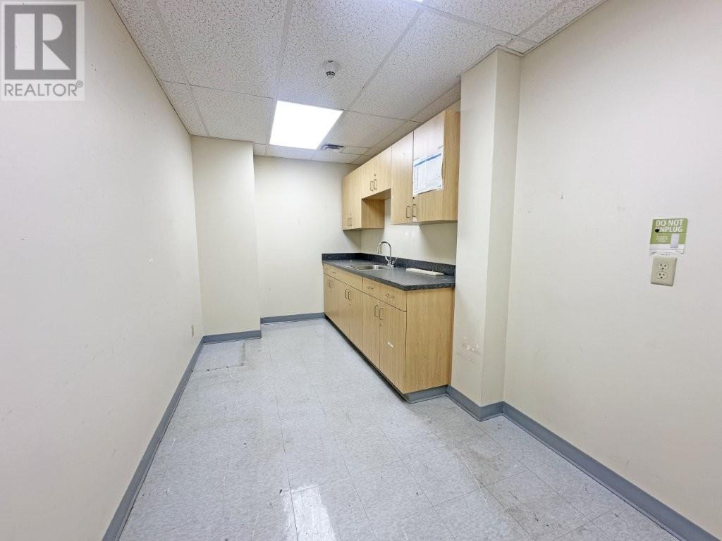 Photo 40 of 101 325 Archibald Street S, Thunder Bay ON