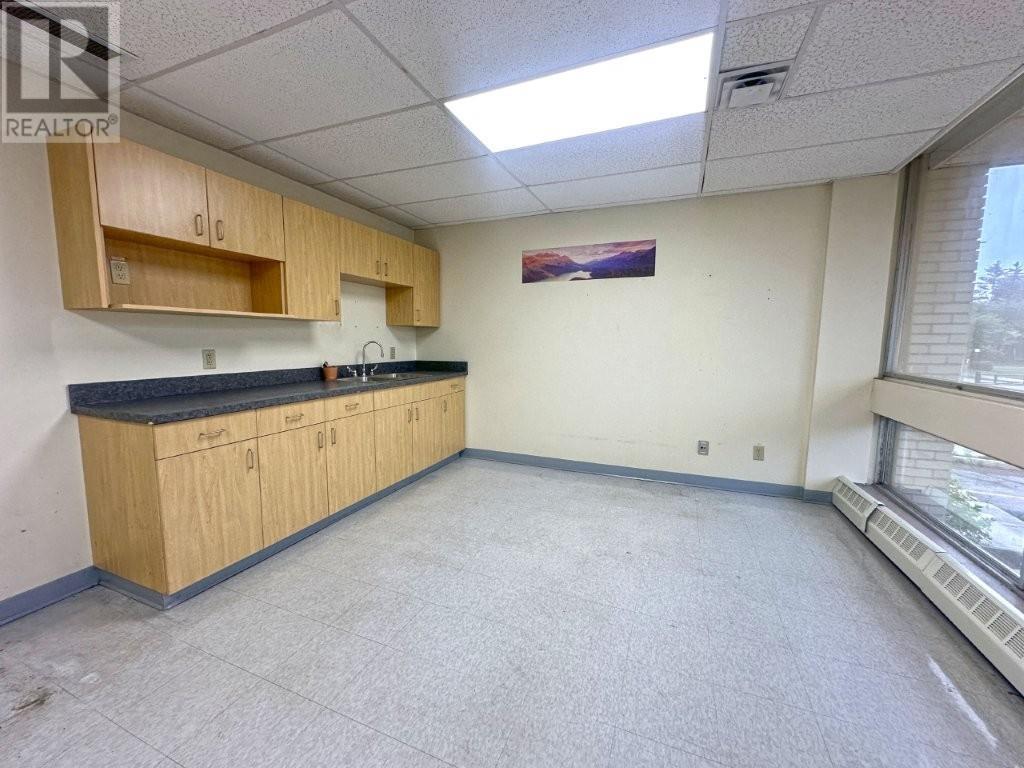 Photo 49 of 101 325 Archibald Street S, Thunder Bay ON