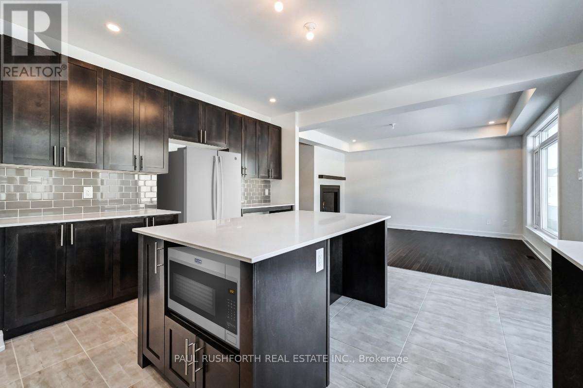Photo 2 of 76 Big Dipper Street, Ottawa ON