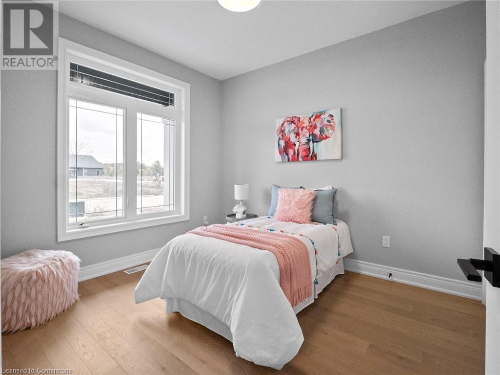 Photo 14 of 211 Sycamore Street, Welland ON