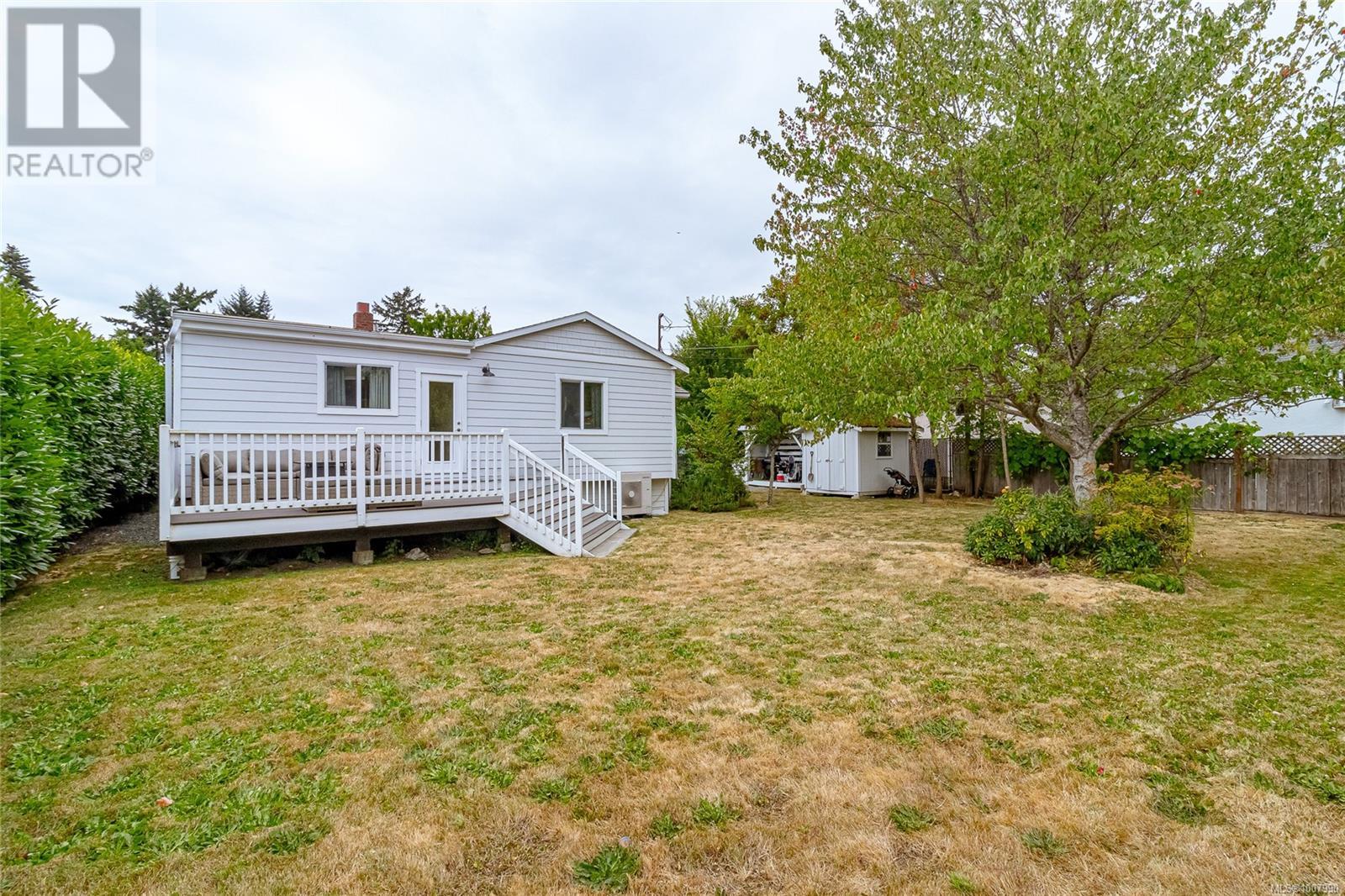 Photo 32 of 2945 Colquitz Ave, Saanich BC