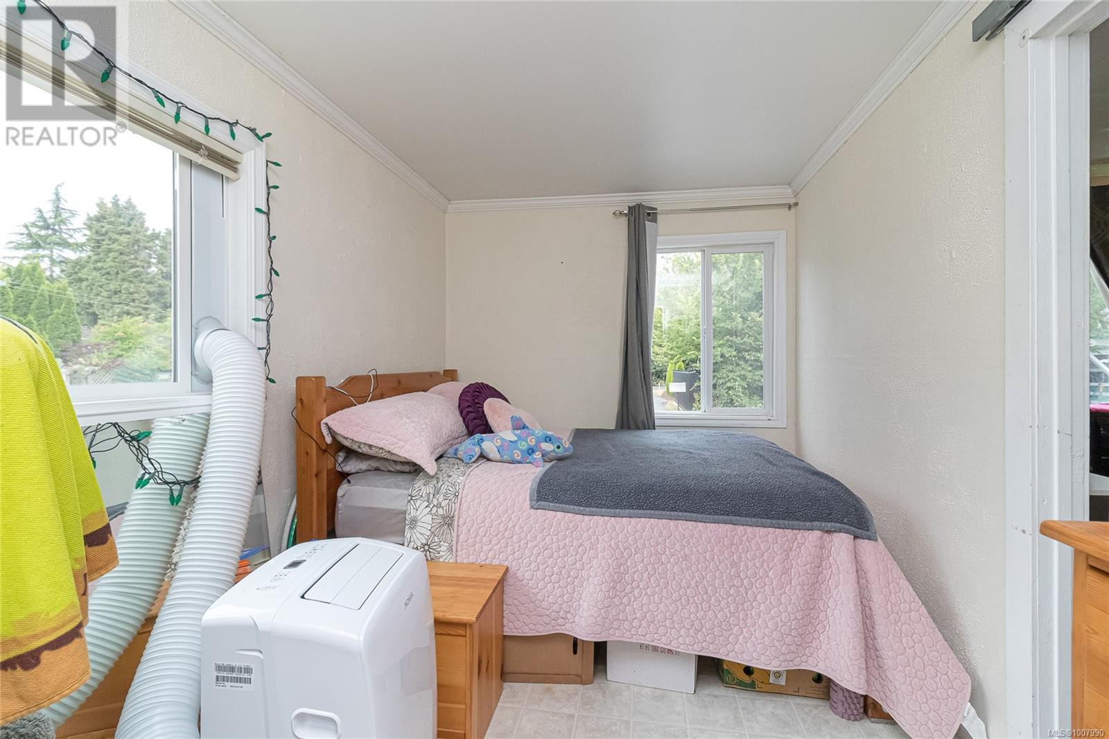 Photo 36 of 2945 Colquitz Ave, Saanich BC