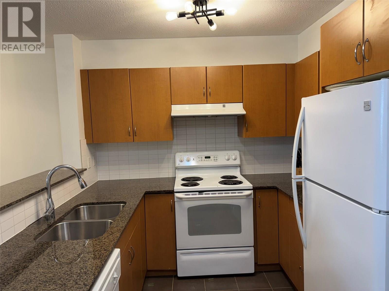 #102 551 YATES ROAD - Image 17