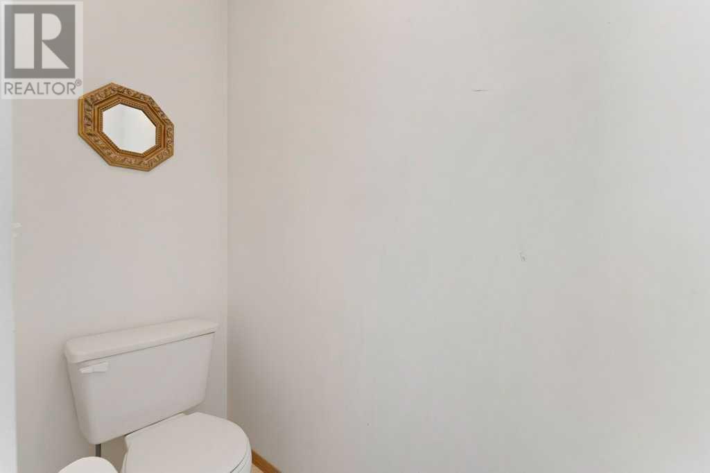 Photo 27 of 62 Edgebrook Heights Nw, Calgary AB