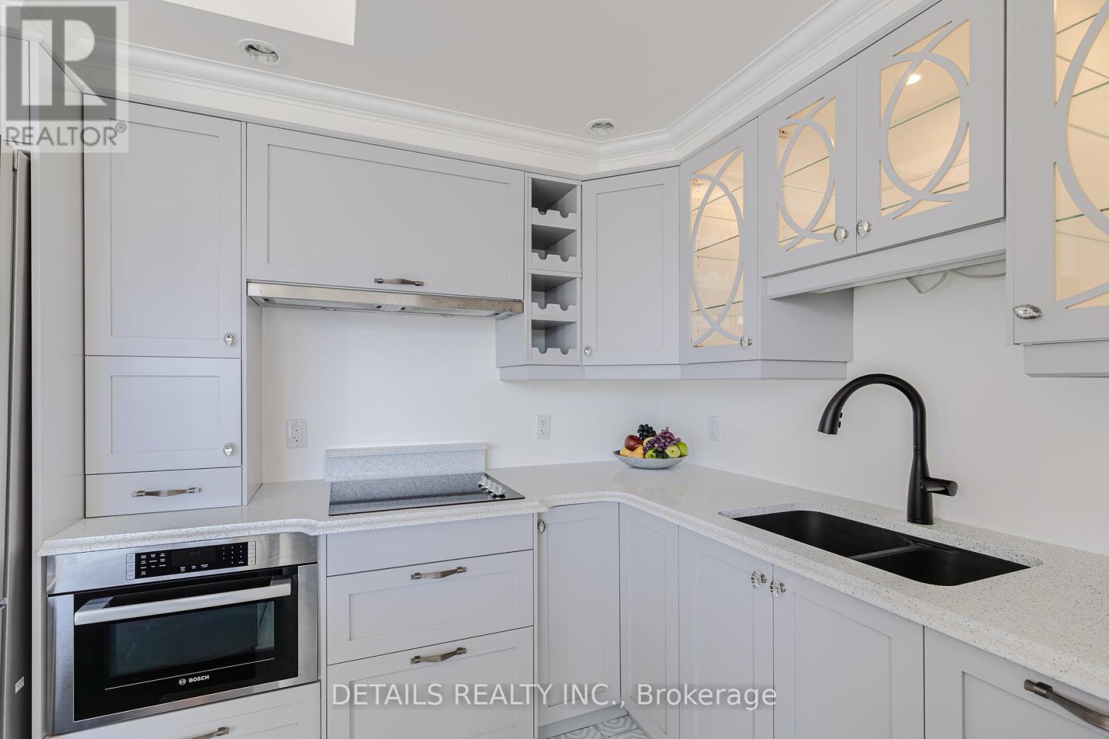 Photo 19 of 717 238 Besserer Street, Ottawa ON