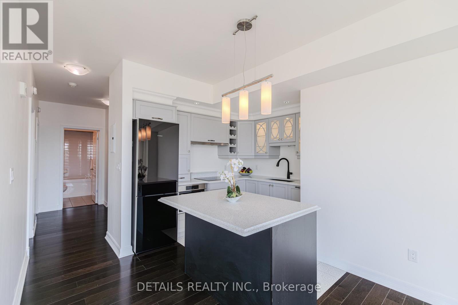 Photo 16 of 717 238 Besserer Street, Ottawa ON