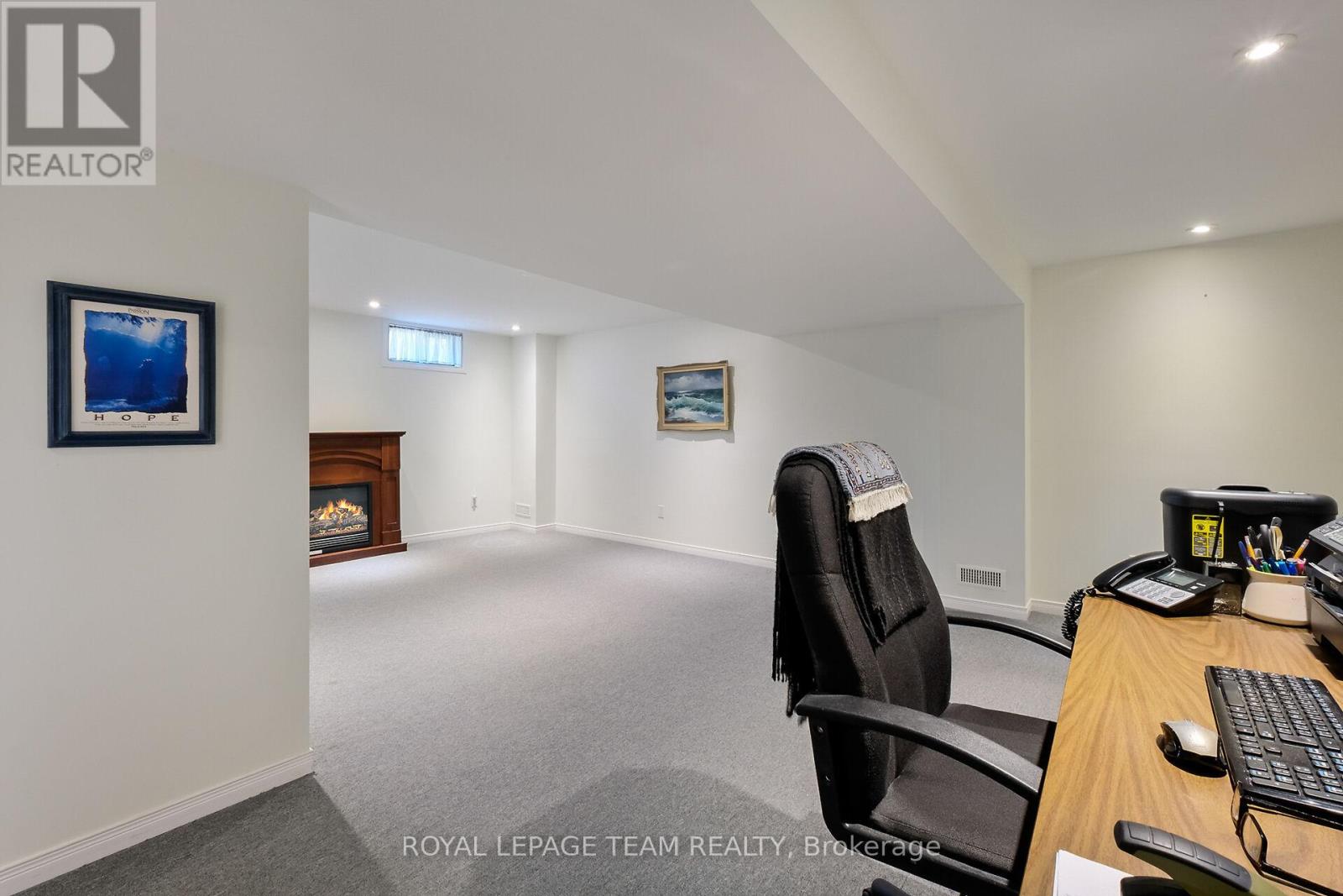 Photo 26 of 41 Viewmount Drive, Ottawa ON