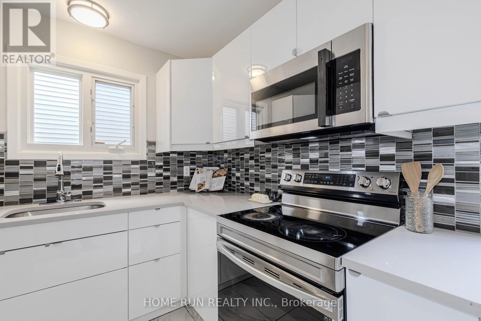 Photo 29 of 30 Turret Court, Ottawa ON