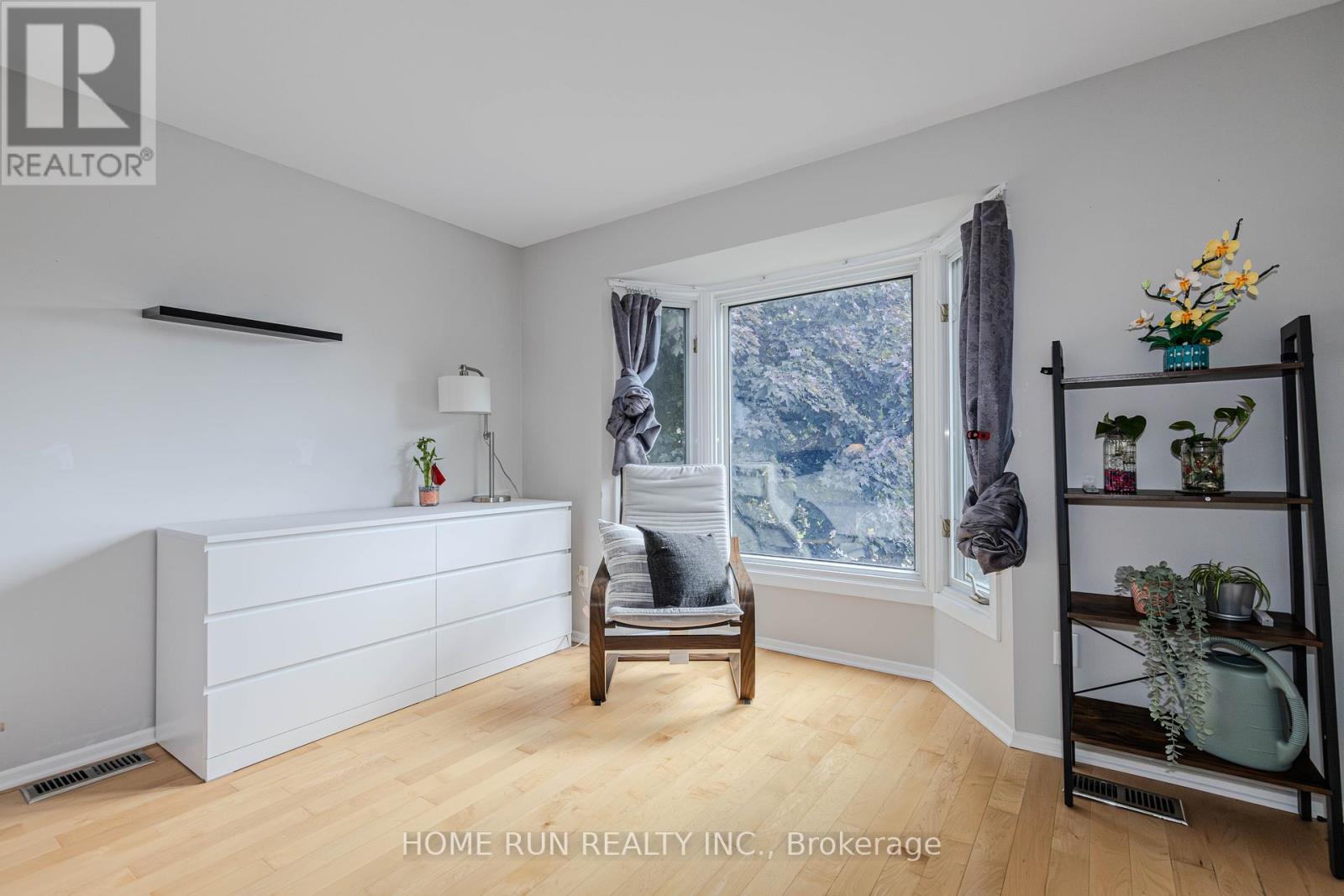 Photo 40 of 30 Turret Court, Ottawa ON