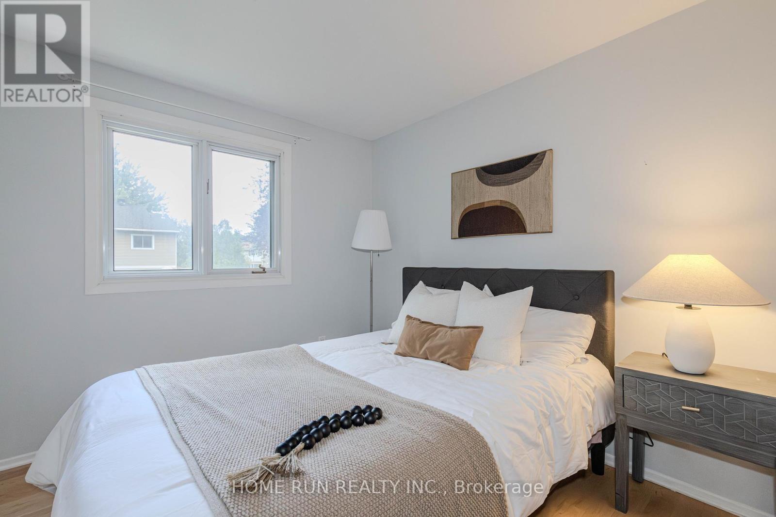 Photo 11 of 30 Turret Court, Ottawa ON