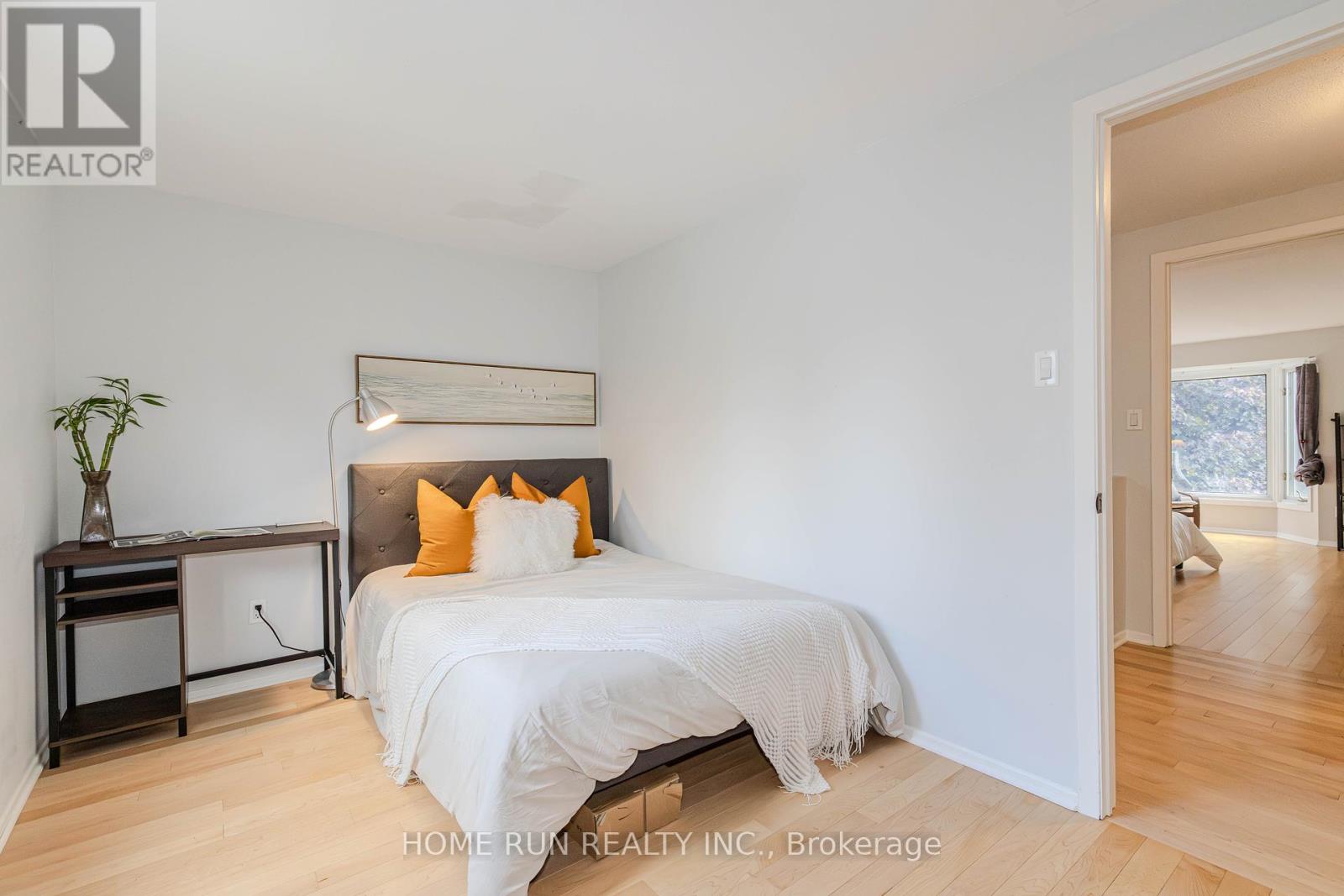 Photo 12 of 30 Turret Court, Ottawa ON