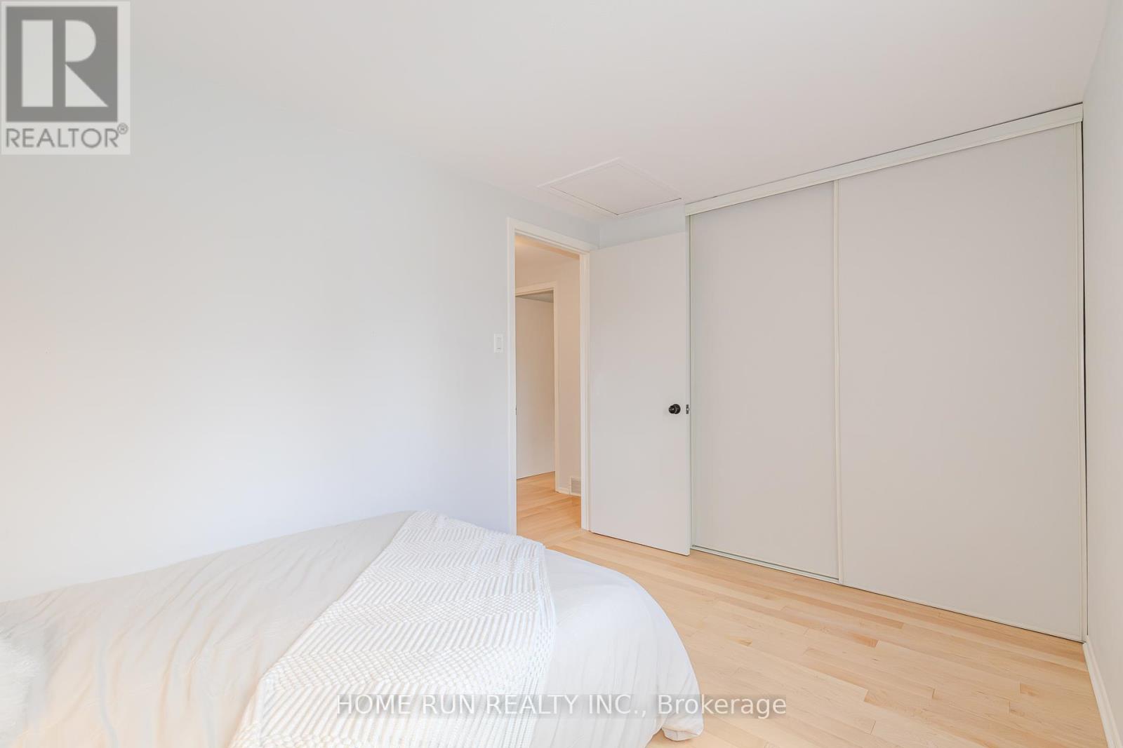 Photo 17 of 30 Turret Court, Ottawa ON