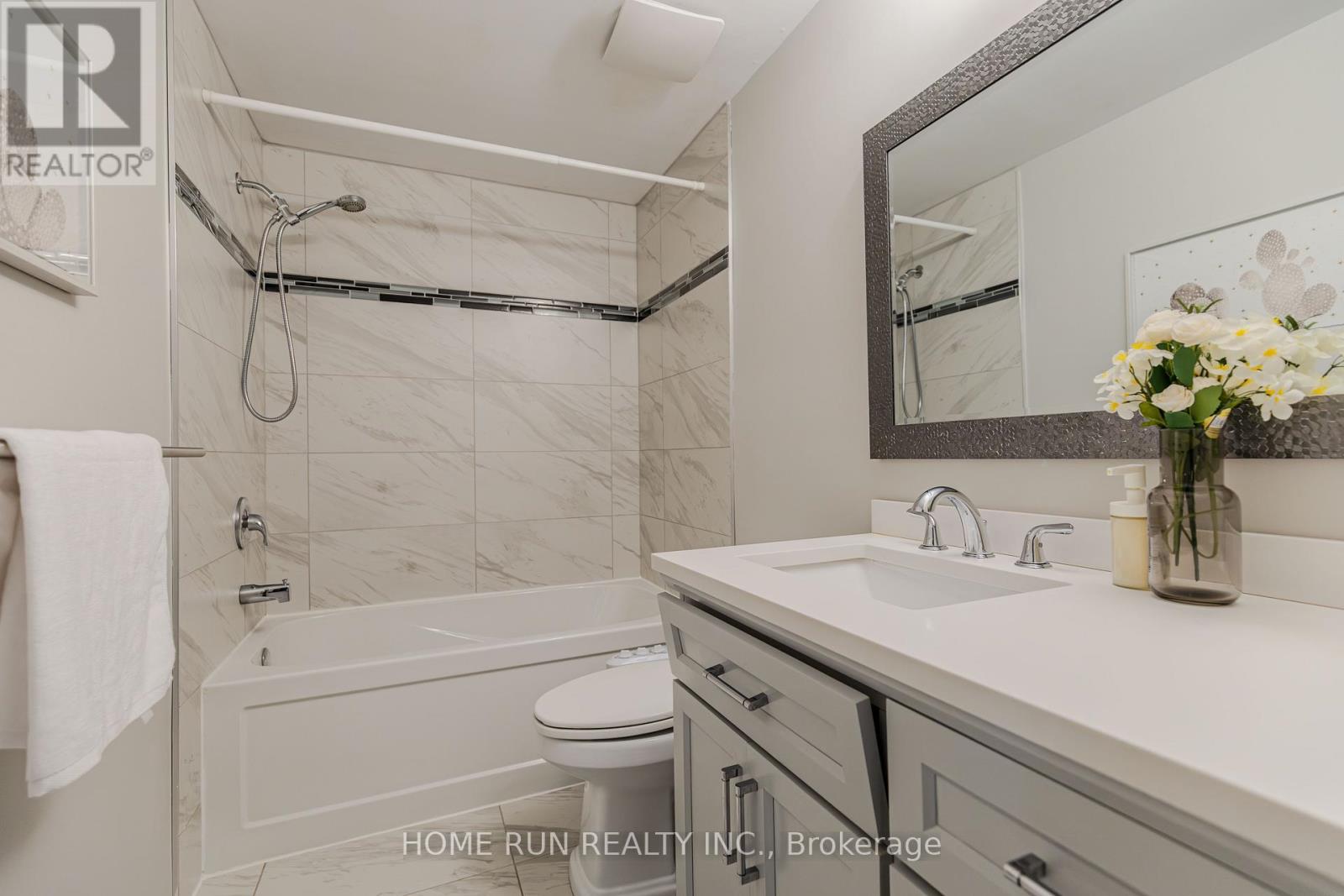 Photo 2 of 30 Turret Court, Ottawa ON