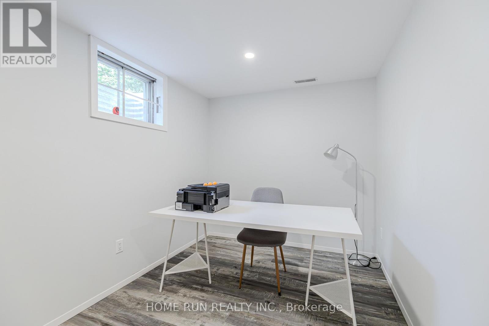 Photo 1 of 30 Turret Court, Ottawa ON