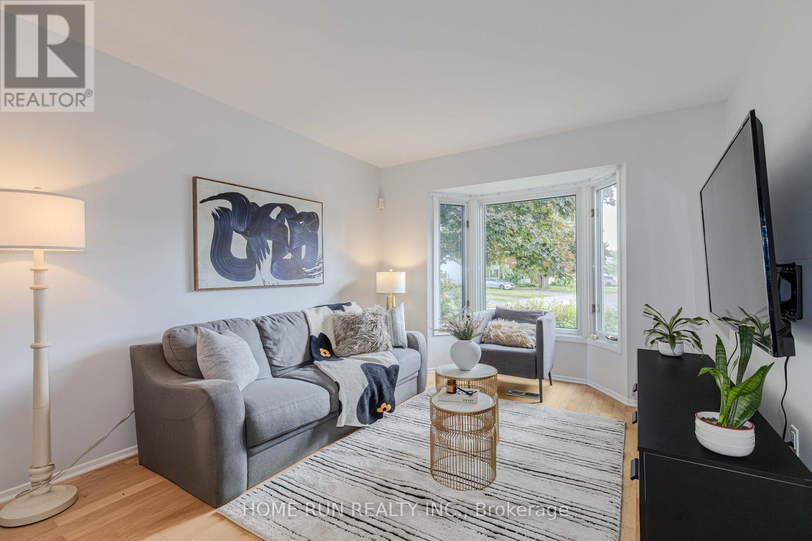 Photo 18 of 30 Turret Court, Ottawa ON