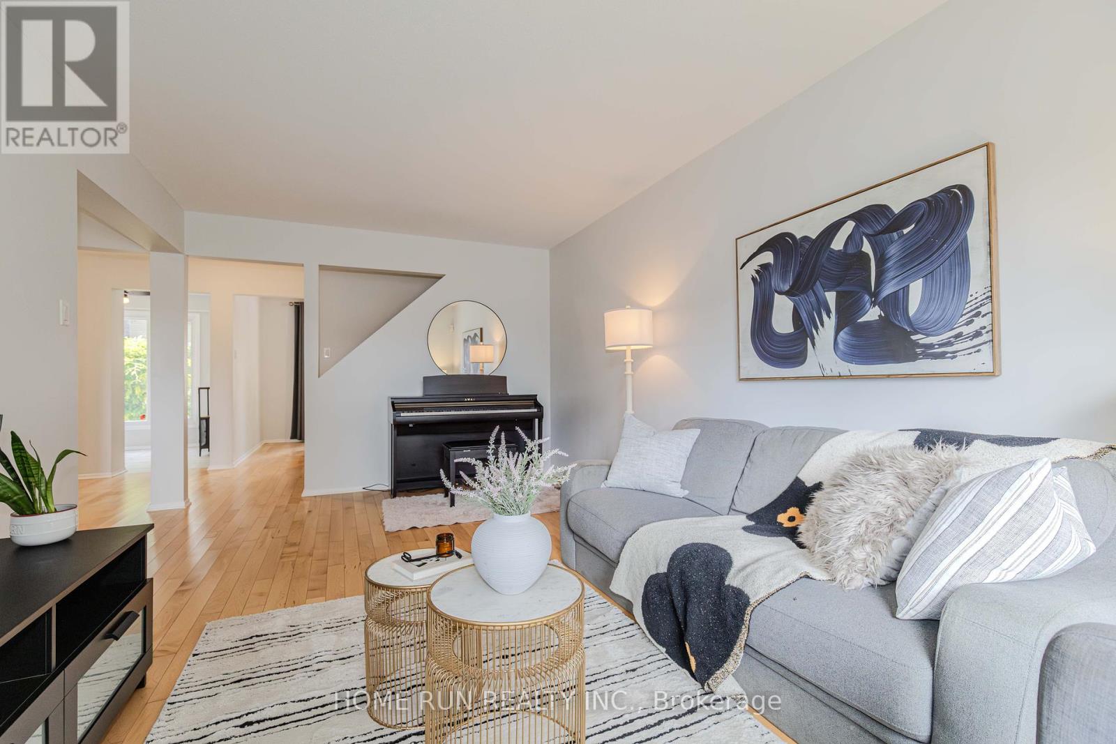 Photo 6 of 30 Turret Court, Ottawa ON