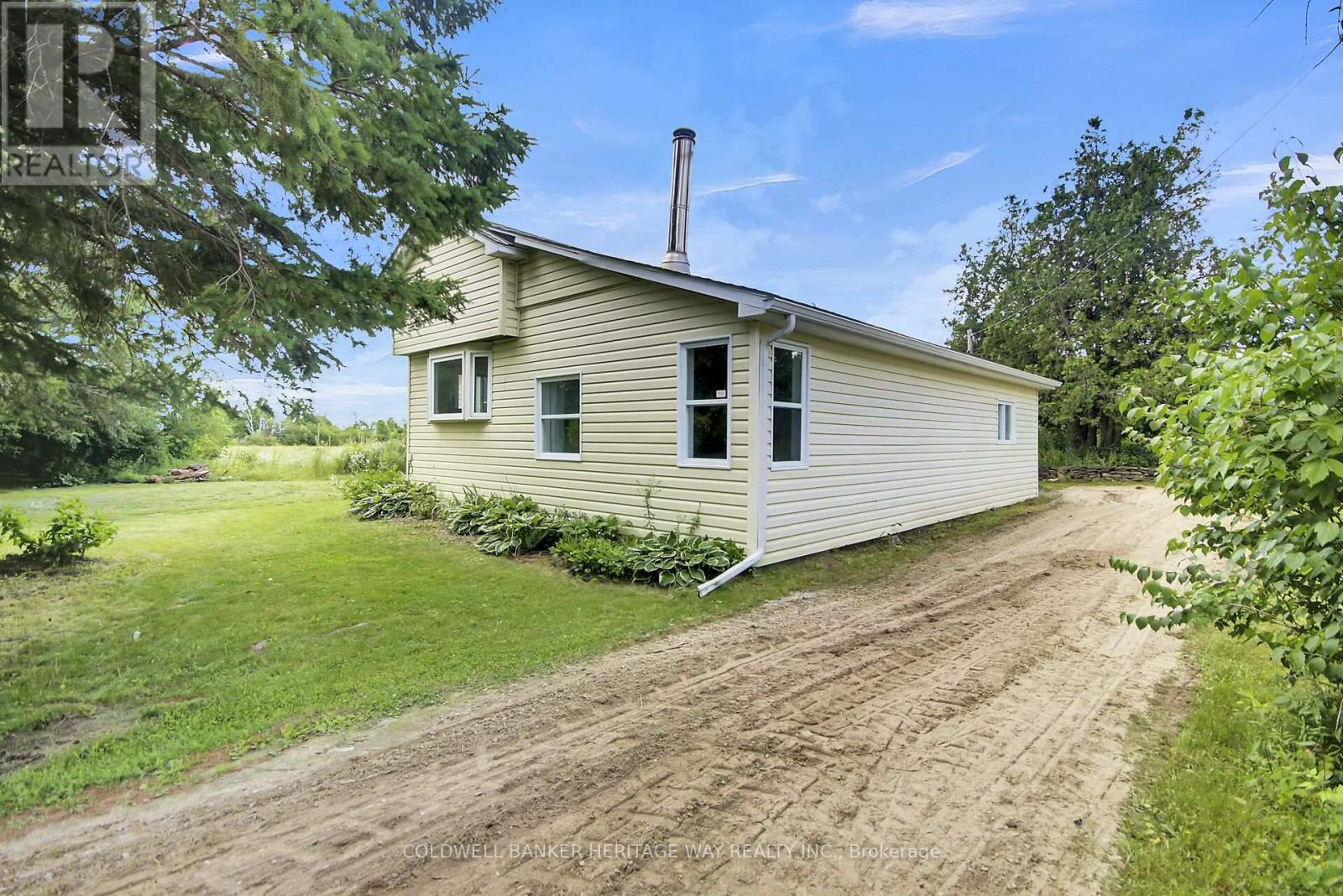Photo 6 of 601 Weedmark Road, Montague ON