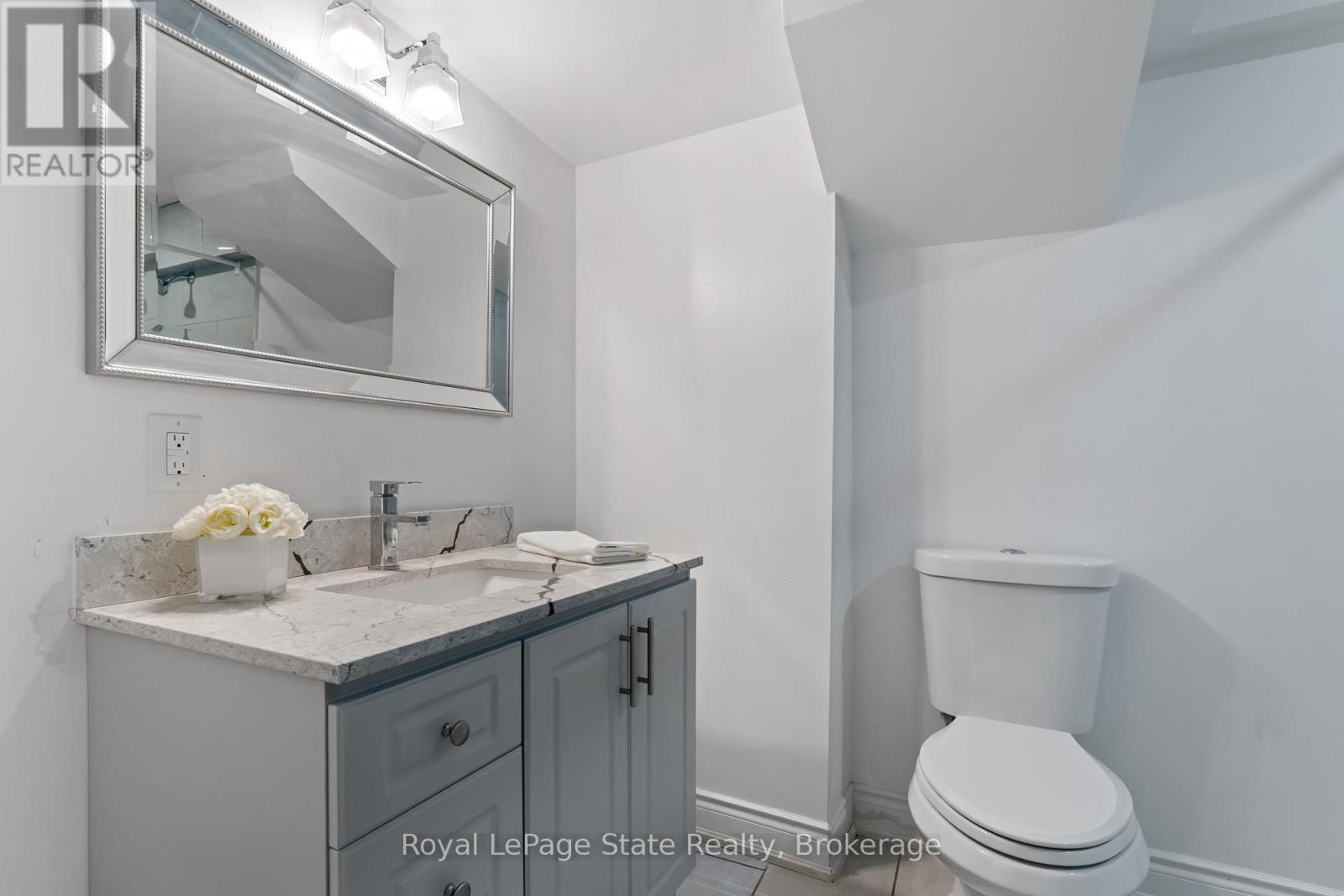 Photo 33 of 59 Galileo Drive, Hamilton ON