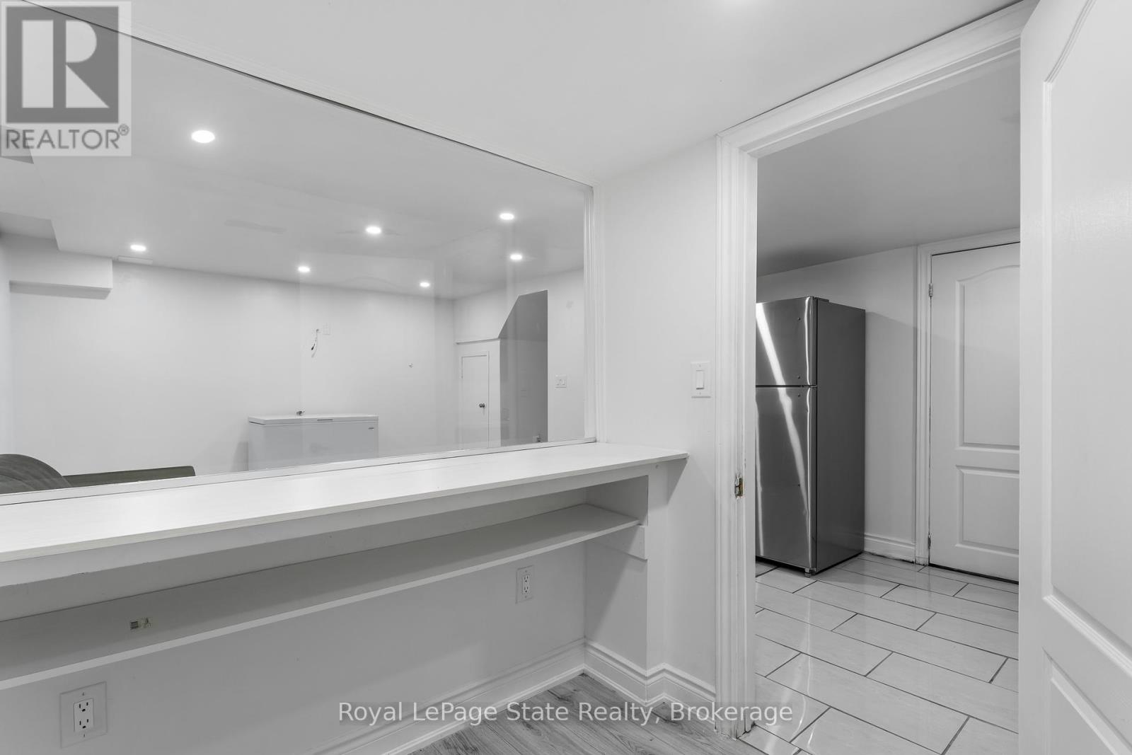 Photo 37 of 59 Galileo Drive, Hamilton ON