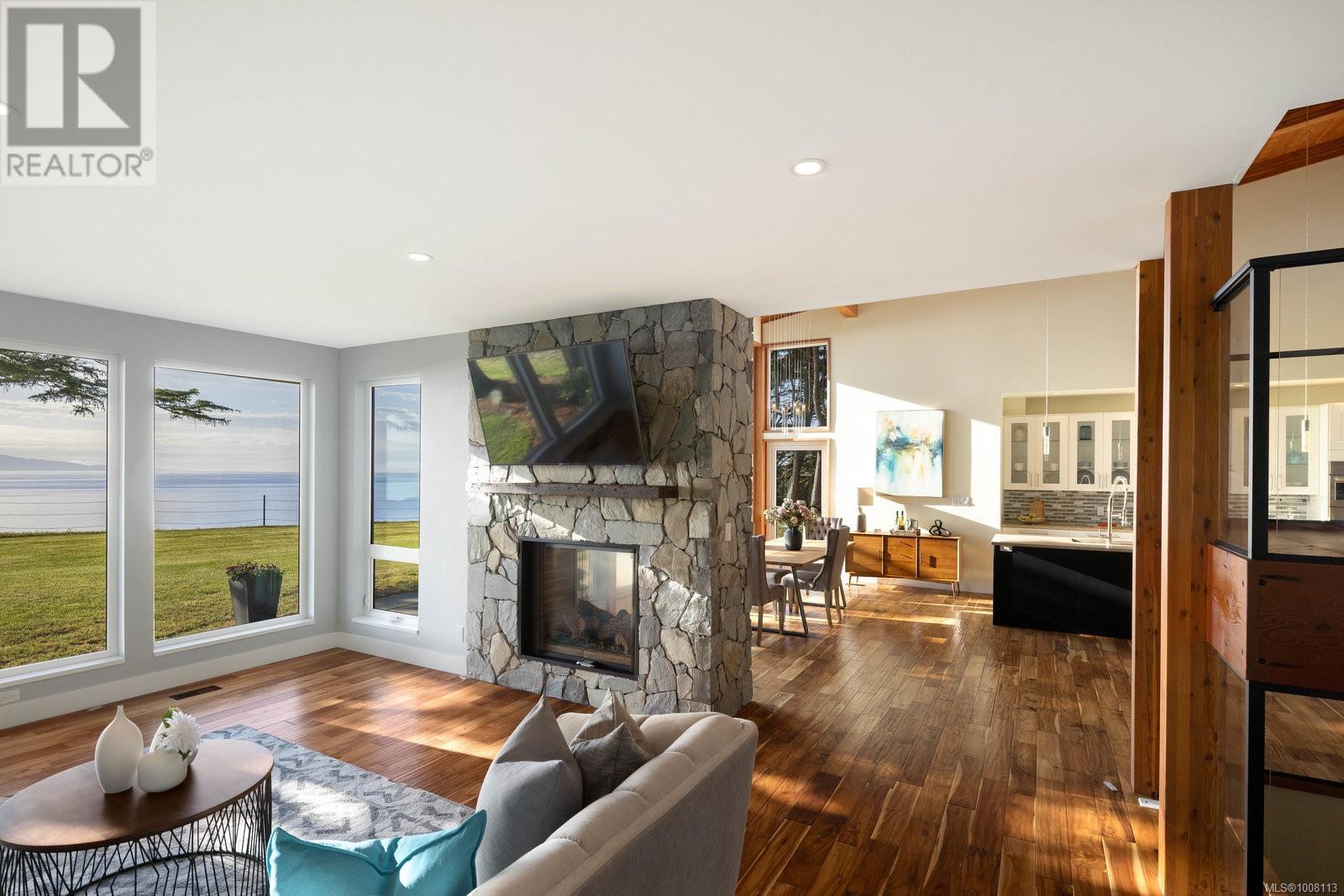 Photo 13 of 3300 Livesay Rd, Central Saanich BC