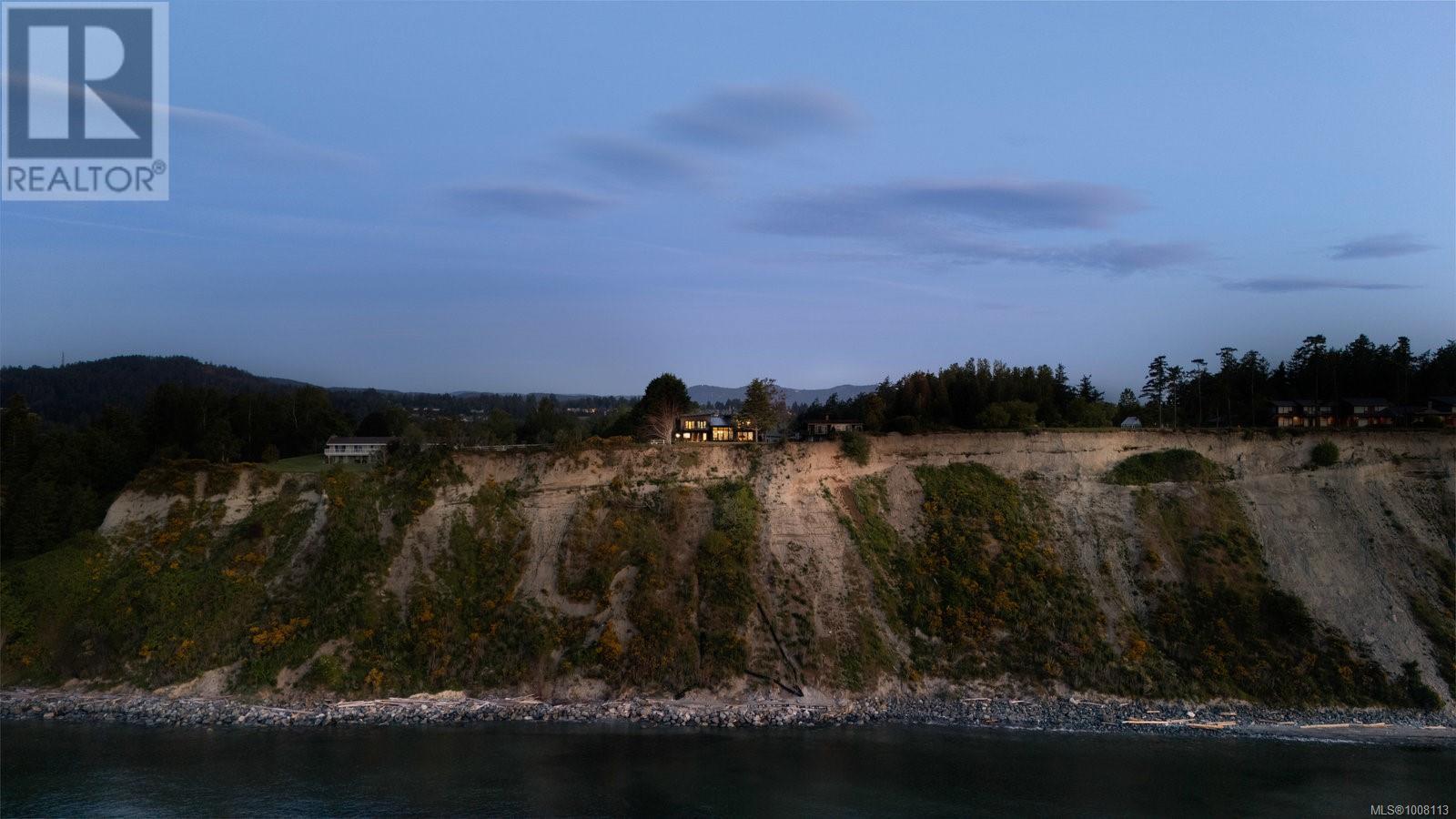 Photo 4 of 3300 Livesay Rd, Central Saanich BC