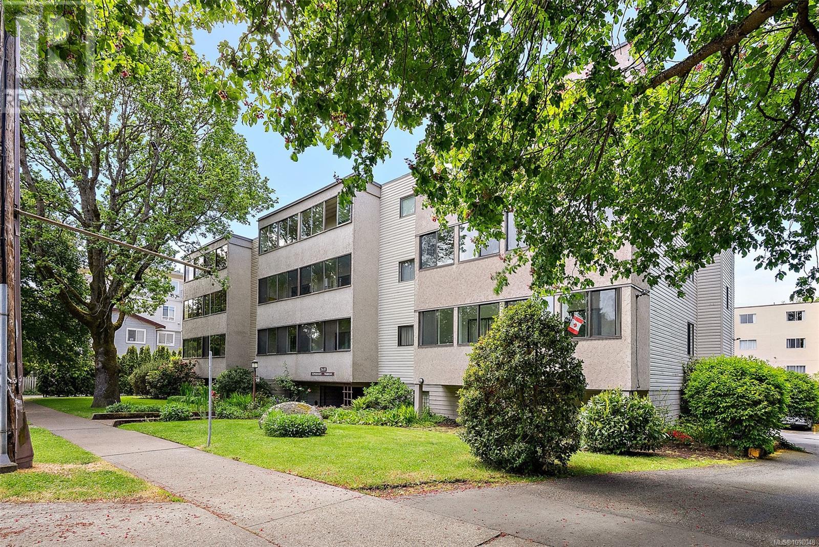Photo 13 of 103 2610 Graham St, Victoria BC
