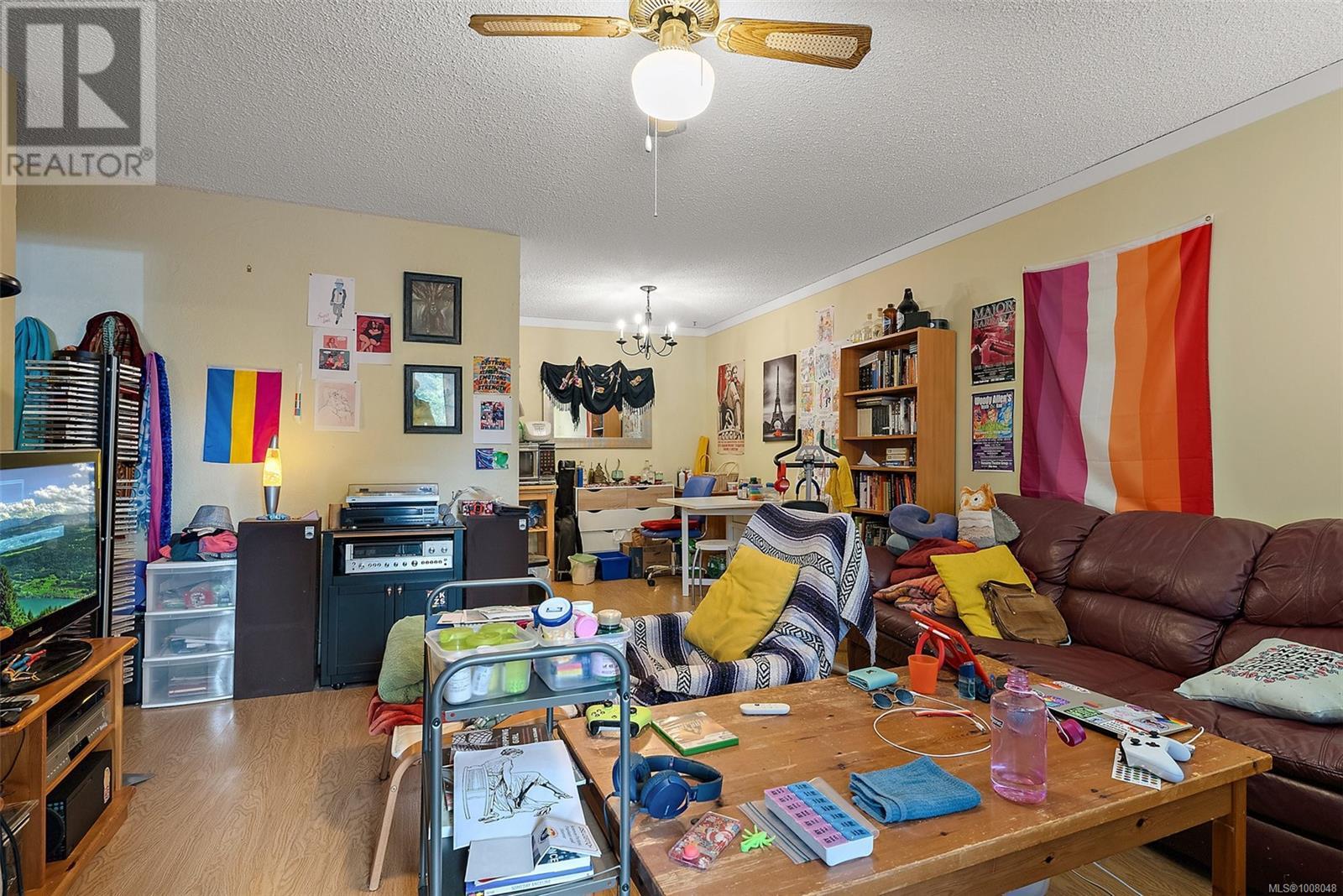 Photo 3 of 103 2610 Graham St, Victoria BC