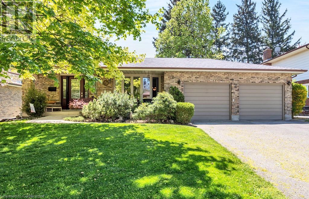 Photo 3 of 16 Edgar Drive, Brantford ON