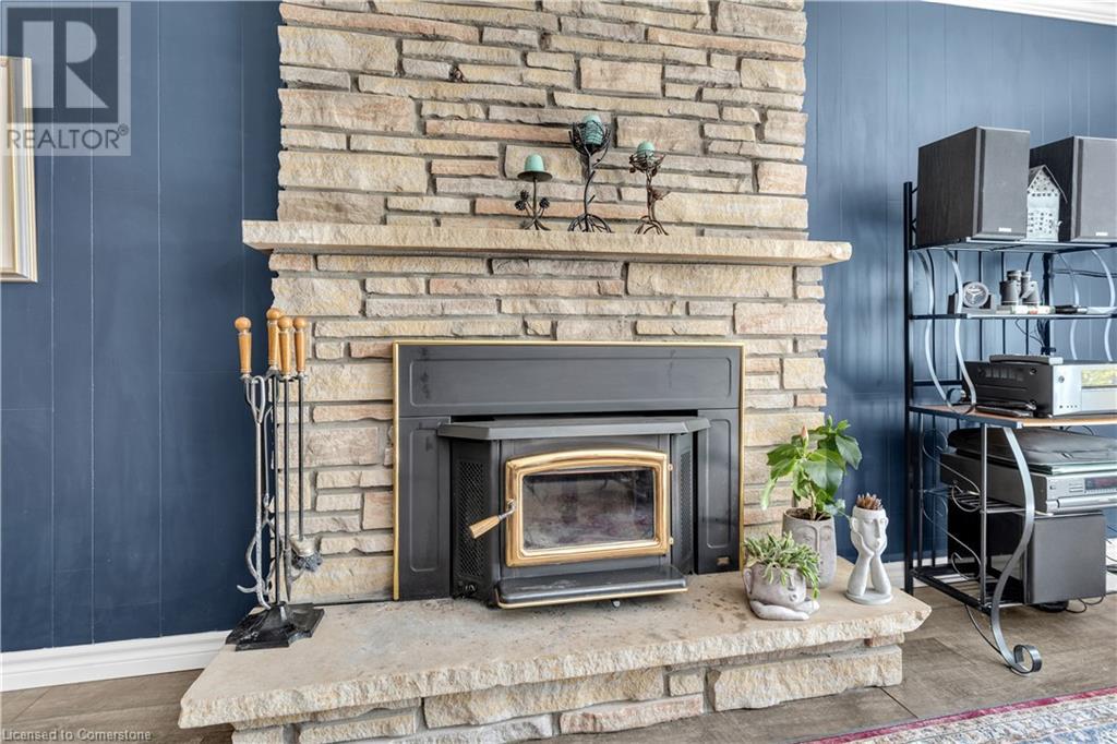 Photo 19 of 16 Edgar Drive, Brantford ON