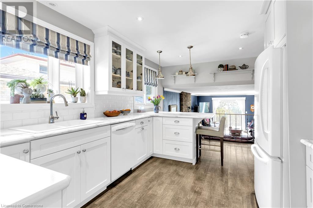 Photo 37 of 16 Edgar Drive, Brantford ON