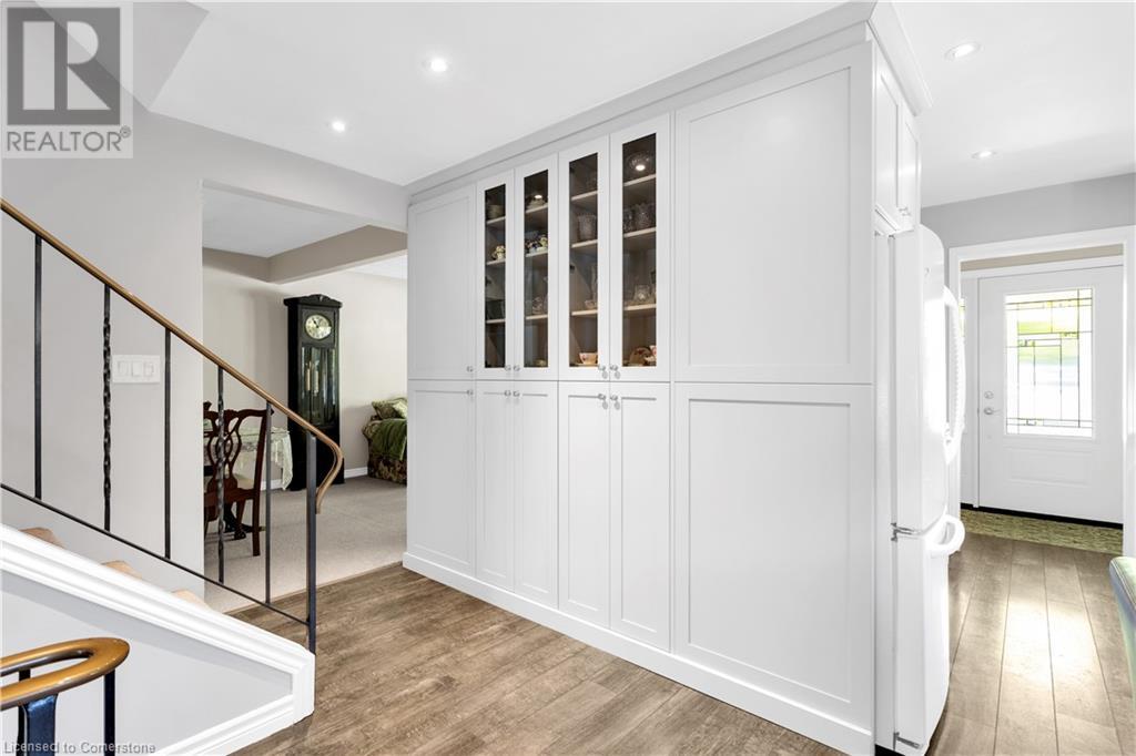 Photo 13 of 16 Edgar Drive, Brantford ON