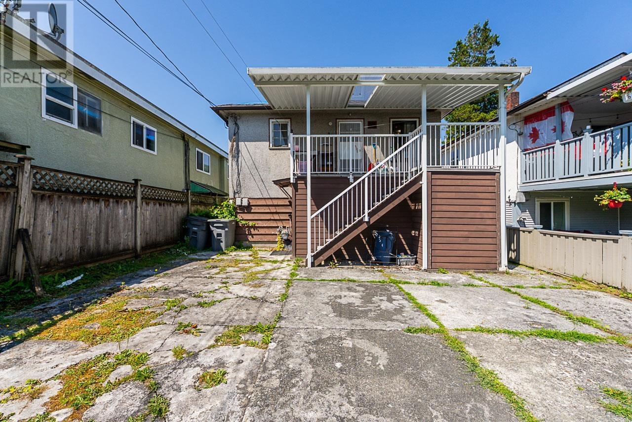 Photo 20 of 942 Nanaimo Street, Vancouver BC