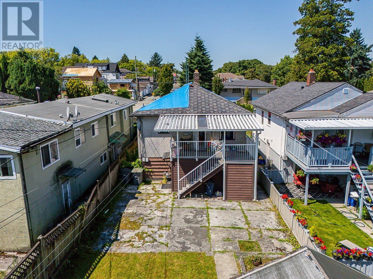Photo 6 of 942 Nanaimo Street, Vancouver BC