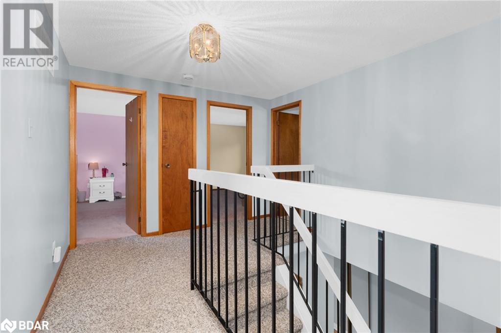 Photo 16 of 70 Lillian Crescent, Barrie ON