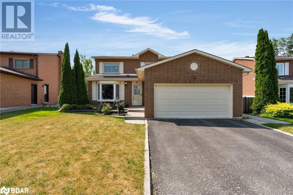 Photo 2 of 70 Lillian Crescent, Barrie ON