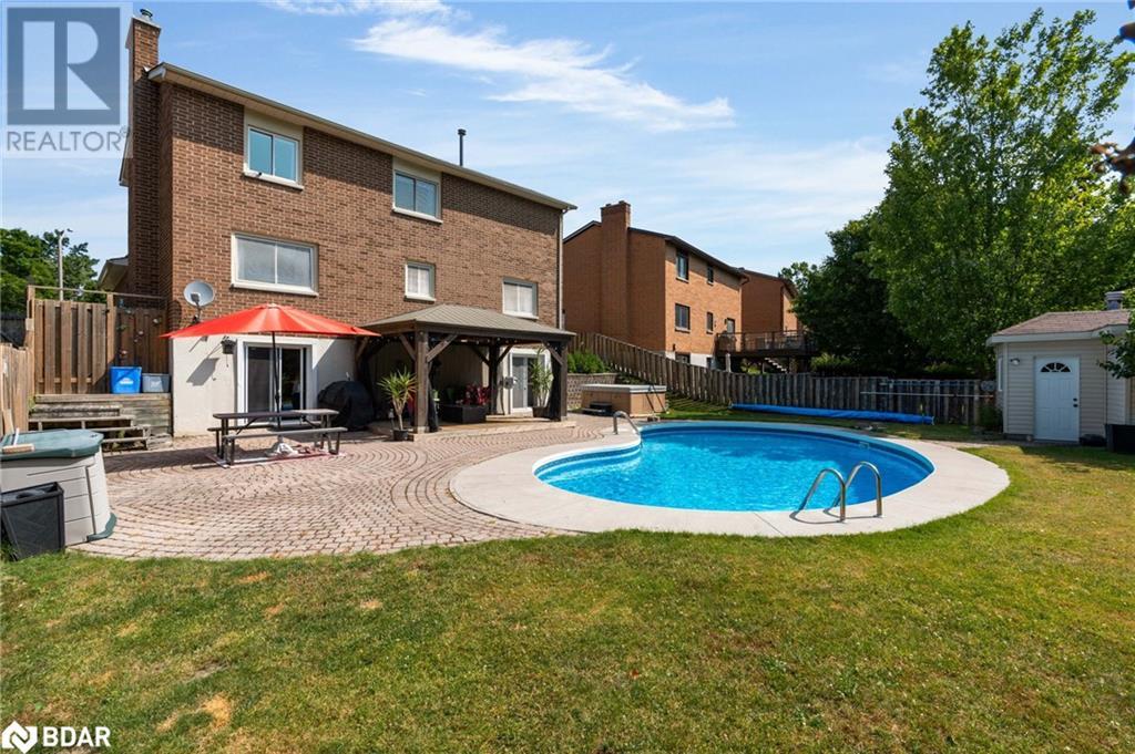 Photo 34 of 70 Lillian Crescent, Barrie ON