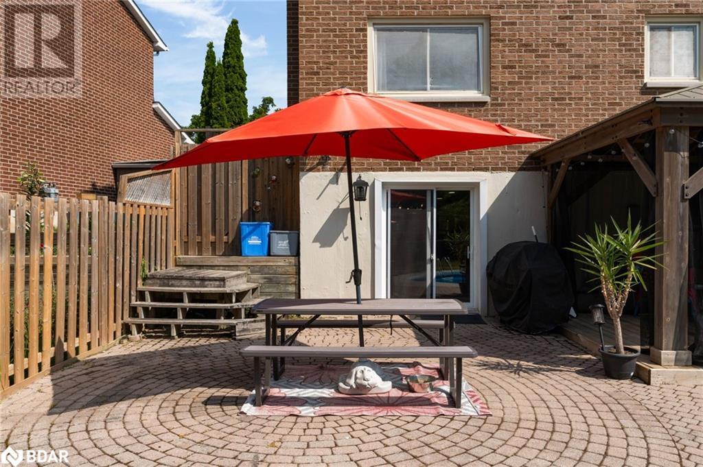 Photo 35 of 70 Lillian Crescent, Barrie ON