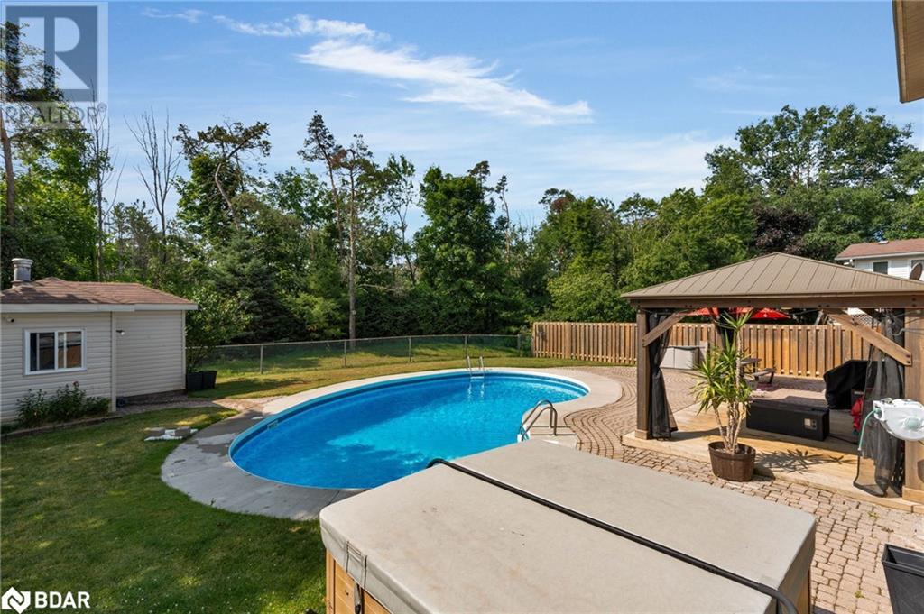 Photo 41 of 70 Lillian Crescent, Barrie ON