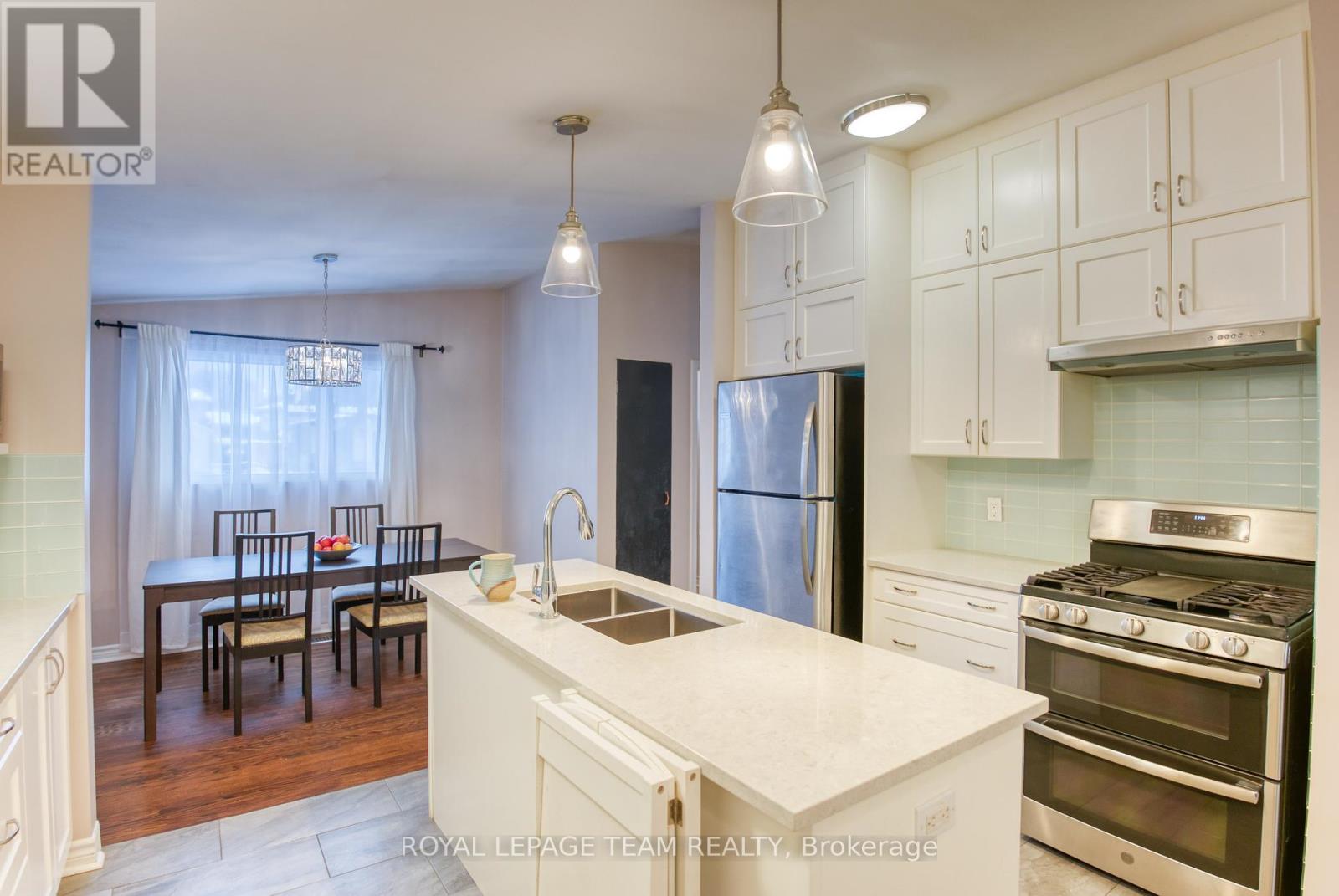 Photo 22 of 2010 Featherston Drive, Ottawa ON