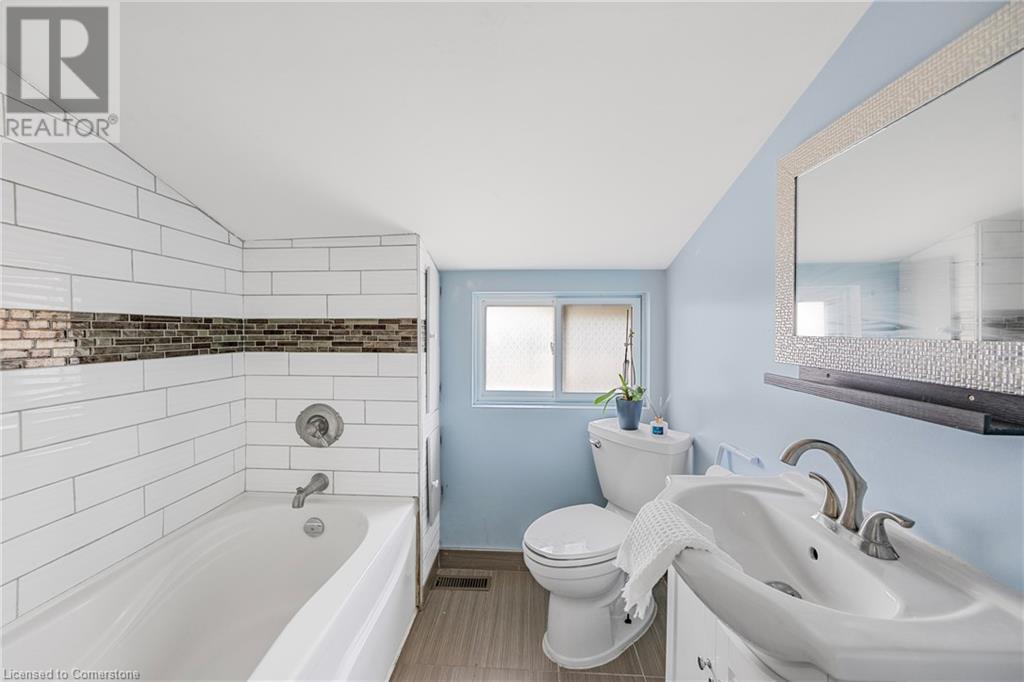 Photo 13 of 55 Allan Avenue, Hamilton ON