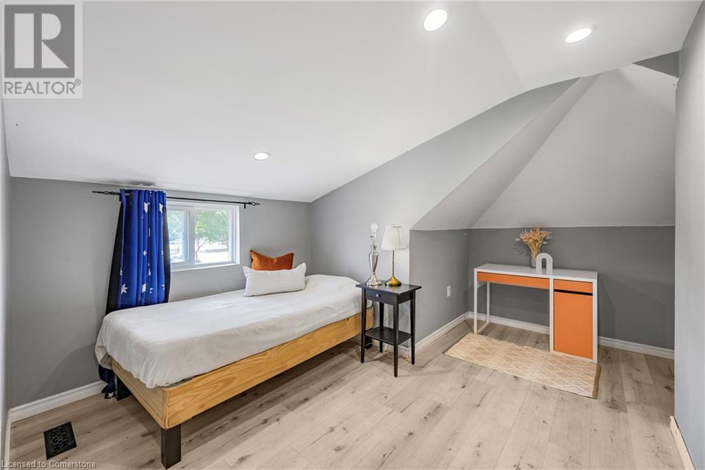 Photo 22 of 55 Allan Avenue, Hamilton ON