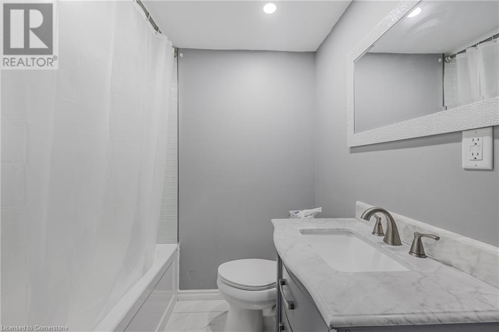 Photo 10 of 55 Allan Avenue, Hamilton ON
