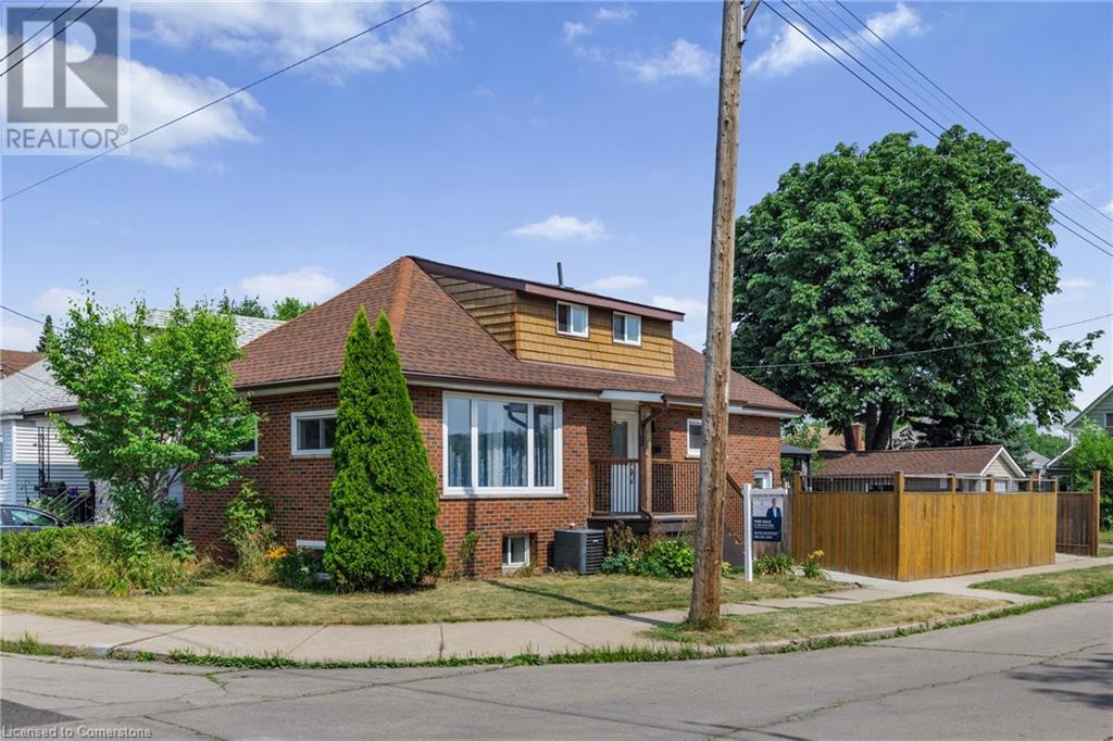 Photo 18 of 55 Allan Avenue, Hamilton ON