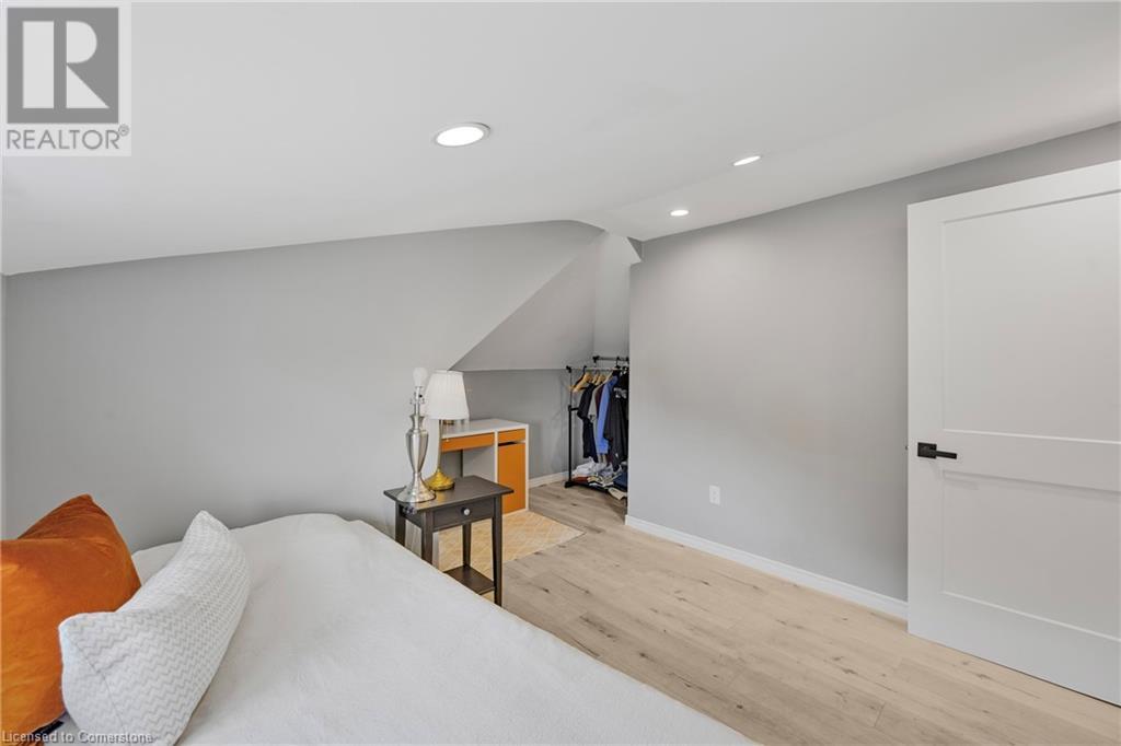 Photo 27 of 55 Allan Avenue, Hamilton ON